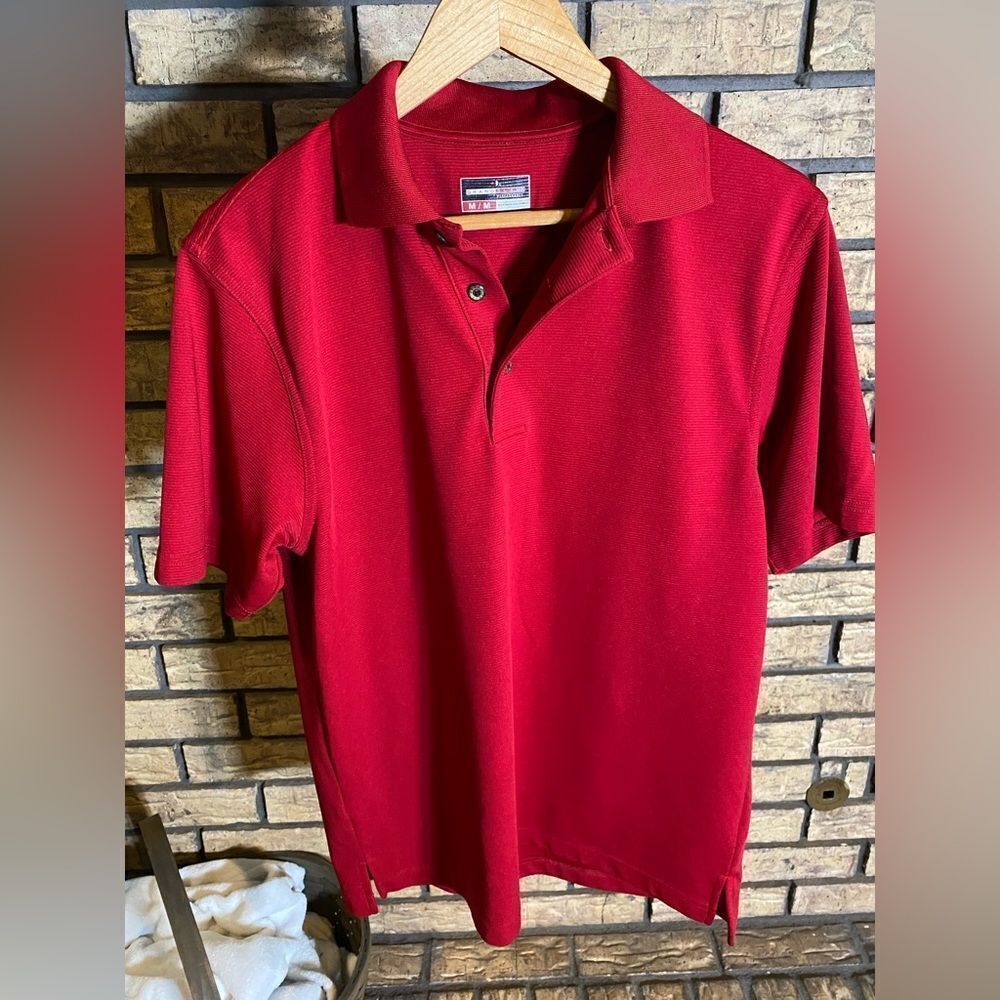 Red polo